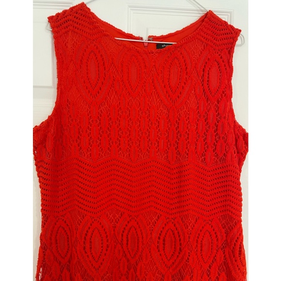 Sharagano dress, size 12. Super flattering. - Picture 4 of 4